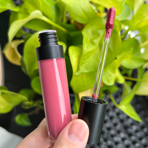 Nero opaco tubo rotondo cinese cosmetici all'ingrosso personalizzato lucidalabbra lucidalabbra rossetto opaco vegano private label liquido rossetto - Product Image 3