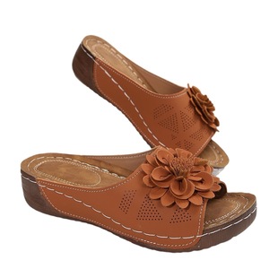 <span class=keywords><strong>Chaussures</strong></span> pour femmes grandes tailles pour le commerce extérieur, Été 2026, à talon compensé, semelle épaisse, bout ouvert, dessus en peluche - Product Image 5