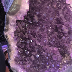 Đá thạch anh tím tự nhiên Brazil dạng thạch anh lớn bán buôn để trang trí - Product Image 6