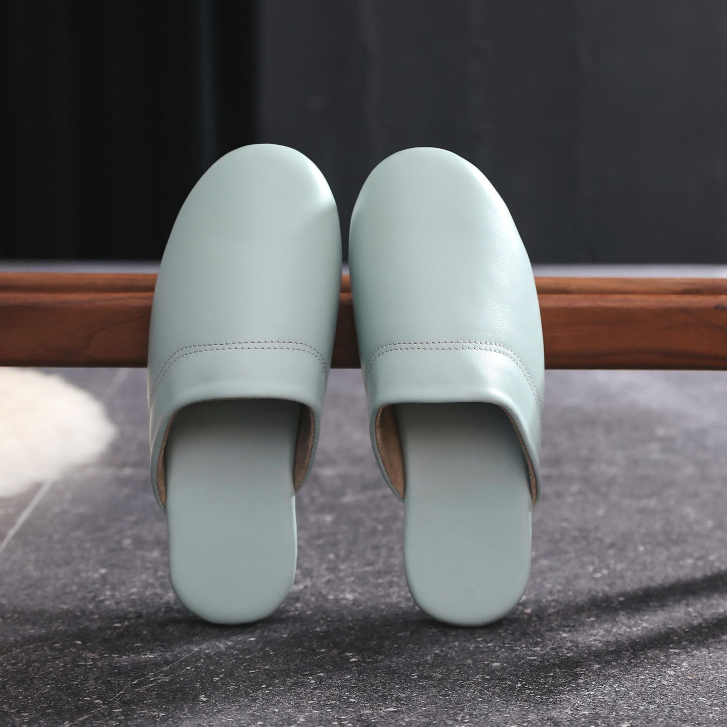 สีเขียว