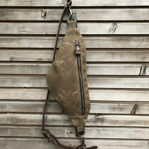 Riñonera De Lona Encerada Sling Bag Pecho Día Con Correa De Hombro De Cuero - Product Image 1