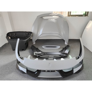 Kit carrosserie complet en carbone sec style Pista pour <span class=keywords><strong>Ferrari</strong></span> 488 GTB, comprenant pare-chocs avant, pare-chocs arrière, jupes latérales et capot moteur en carbone semi-complet. - Product Image 3