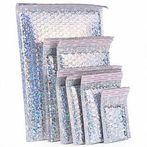 Bolsas de Embalaje de Papel de Aluminio Rosa Brillante Personalizadas de 6x10 4x8, Sobres Acolchados Iridiscentes para Envíos, Sobres de Burbuja Metálicos Holográficos - Product Image 5