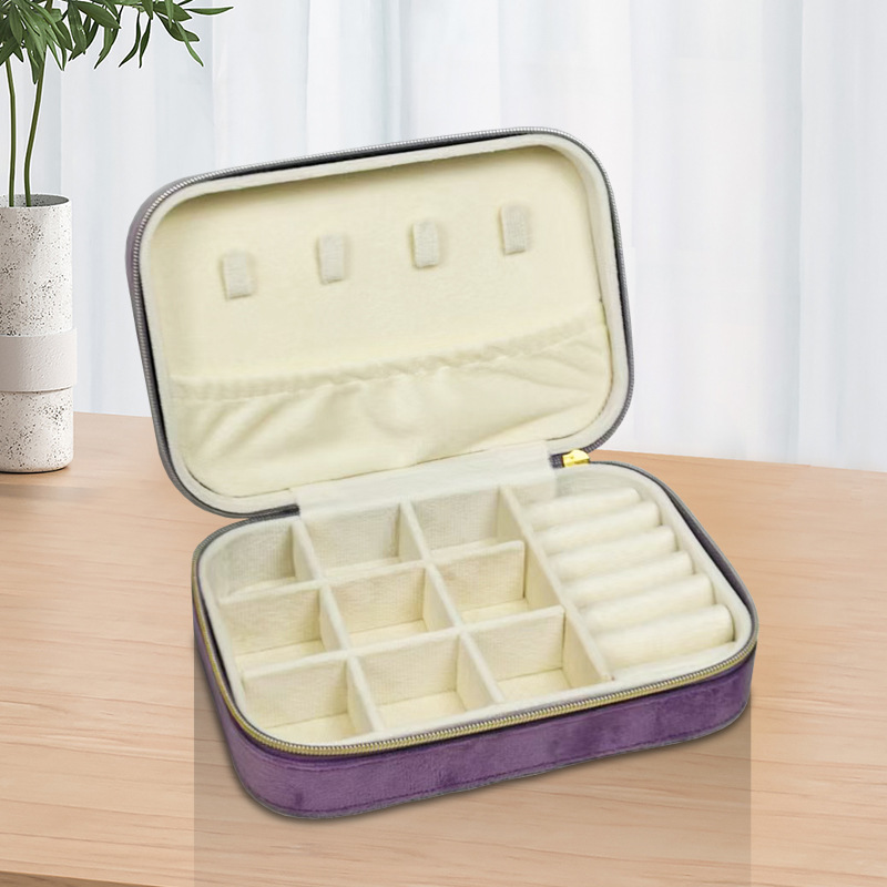 Scatola portaoggetti lunga Lisi in velluto dai viola