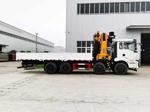 שלדת משאית שאקמן M3000 8*4 במחיר נמוך עם מנוף משומש מסוג XCM-G בעל כושר הרמה של 28 טון למכירה - Product Image 5