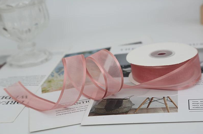 Rose poussiéreux