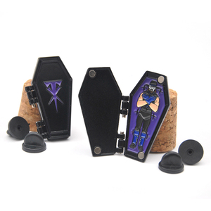 Pino de lapela de ímã personalizado, emblema de metal para halloween, dobradiça de horror, pino esmalte com parte de trás magnético - Product Image 2