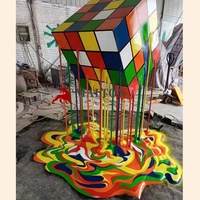 Sculpture de cube magique fondant en fibre de verre/résine de 150 cm pour la décoration artistique et les objets de collection dans les centres commerciaux