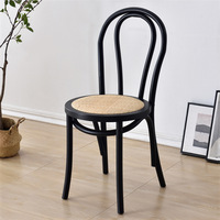 Chaise de salle à manger classique MULIGNA en bois courbé, chaise de mariage avec structure en bois massif, assise en rotin, chaise de banquet pour la maison et l'hôtellerie