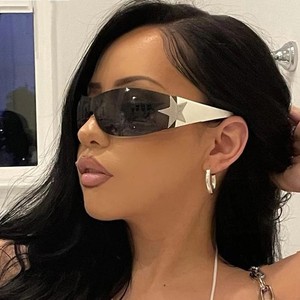 Lunettes <span class=keywords><strong>de</strong></span> soleil Y2K pour femmes et hommes, monture marron UV400, <span class=keywords><strong>verres</strong></span> PC blancs et rouges tendance, style futuriste, design sans monture - Product Image 1