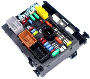 Conjunto de Caja de Fusibles OEM 9807028780 9807028880 <span class=keywords><strong>BSM</strong></span> R04 para Peugeot 308CC 308SW 607 EP6DT Motor 1.6T Caja de Servo - Product Image 4