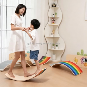 Tavola di Equilibrio Curva per Bambini, Giocattolo per Allenamento Sensoriale e Sviluppo della Coordinazione Fisica - Product Image 3