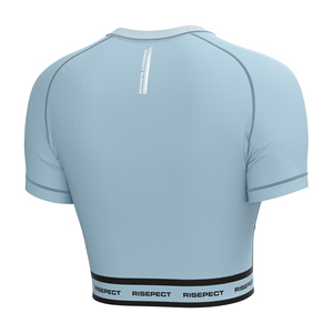 Conjunto Deportivo Personalizado para Mujer, Camiseta de Manga Corta, Pantalones Cortos de Cintura Alta, Tira Reflectante para Entrenamiento Nocturno - Product Image 4