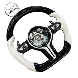 Volante Deportivo de Fibra de Carbono Ligero de 35 mm con Costuras en Contraste para F10 F30 F11 F15 F16 Serie 3 5 - Product Image 2