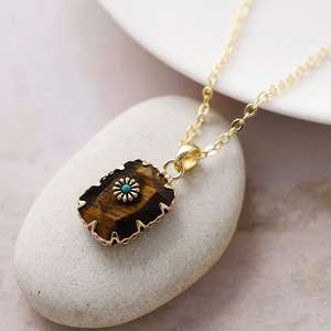 Collier Pendentif Géométrique en Pierre Naturelle Œil de Tigre, Plaqué Or, Alliage de Cuivre, Sertissage Clos, Bijou Cadeau - Product Image 1