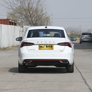 China Coche usado <span class=keywords><strong>Skoda</strong></span> <span class=keywords><strong>Octavia</strong></span> Sedan 1.4TSI Motor Práctico Liftback Diseño Calidad Europea <span class=keywords><strong>Precio</strong></span> asequible - Product Image 3