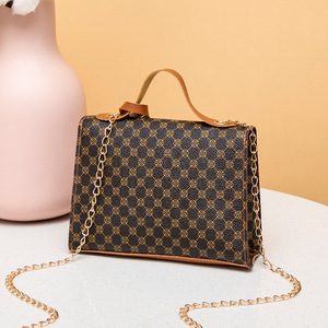 Vente chaude Style coréen 2025 petits sacs carrés en alliage ornement Commerce voyage sacs à main pour les filles - Product Image 3