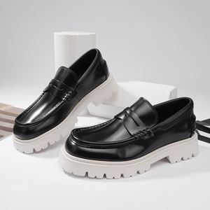 Nouvelles Chaussures en Cuir Imperméables pour Hommes - Bottes Chukka à Semelle Épaisse Faites à la Main, Chaussures Décontractées Rehaussantes - Product Image 3