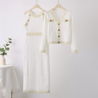 Ensemble élégant 2 pièces pour femme : Robe longue et cardigan en maille côtelée avec boutons dorés – Fabricant