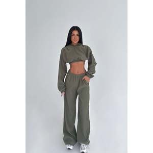 Ensemble de survêtement à capuche Dixie Green en nylon respirant, imprimé par sublimation, tailles fortes, streetwear pour l'hiver, avec logo - Product Image 3