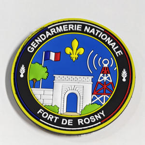 Emballage personnalisé de patchs en caoutchouc souple bidimensionnel et accessoires vestimentaires CCH - Product Image 4