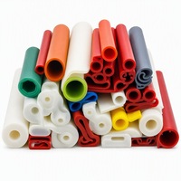 Profils d'extrusion en caoutchouc durables OEM personnalisés, bandes en silicone extrudées, bandes d'étanchéité en caoutchouc EPDM et NBR avec service de découpe