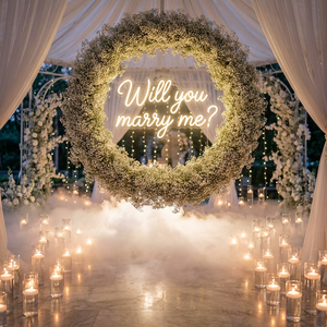 Letrero de Neón con la Frase '¿Te Casarías Conmigo?' - Luz Decorativa LED Blanca Cálida para Colgar, Ideal para Propuesta en un Bosque Encantado al Atardecer - Product Image 1