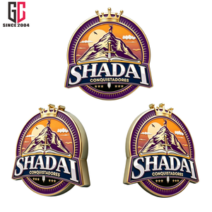 Pin de Solapa Personalizado de Esmalte Suave con Baño de Oro, Diseño 3D Corona Montaña Conquistador, Ideal para Souvenir, Directo de Fábrica con 12 Años de Experiencia - Product Image 5