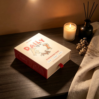 Boîte à tiroir en carton rigide écologique et recyclable de luxe, personnalisée, avec poignée en ruban de soie, design portable pour les fournitures pour animaux de compagnie et les vêtements