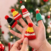 Mini-chapeau de Noël tricoté à la main en gros, mini-chapeau au crochet fait main pour cadeau de Noël, décoration de poupée ou de doigt
