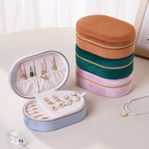 Organisateur de bijoux portable simple à double couche personnalisable avec fermeture éclair, boîte de rangement ovale en velours coloré avec logo personnalisé - Product Image 1