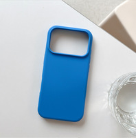 Coque de téléphone en silicone fabriquée en France pour smartphones Android, fine, avec bobine de charge magnétique sans fil et ports découpés avec précision