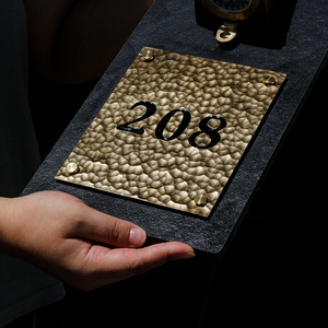 Plaque de porte vintage en noyer robuste de style rétro luxueux, signalétique commerciale personnalisée en laiton, panneau <span class=keywords><strong>publicitaire</strong></span> - Product Image 6