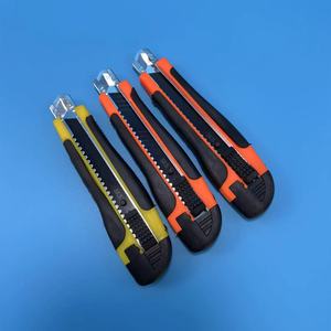 Cuchillo utilitario clásico pequeño, cortador de papel, cuchillo metálico, cortador de papel tapiz, tienda de oficina y papelería de 2 yuanes. - Product Image 1