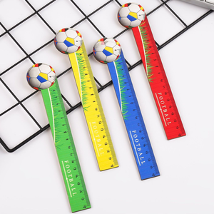 Football-motif Kawaii papeterie règle en bois 18cm personnalisé diverses couleurs et motifs comme étude présente pour les enfants - Product Image 3