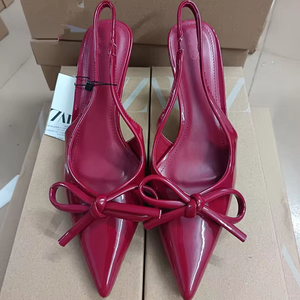 <span class=keywords><strong>Scarpe</strong></span> <span class=keywords><strong>di</strong></span> <span class=keywords><strong>marca</strong></span> stilisti da donna con Slingback e <span class=keywords><strong>tacco</strong></span> sottile sandali a punta da ufficio con <span class=keywords><strong>tacco</strong></span> a spillo alla moda décolleté da festa - Product Image 1