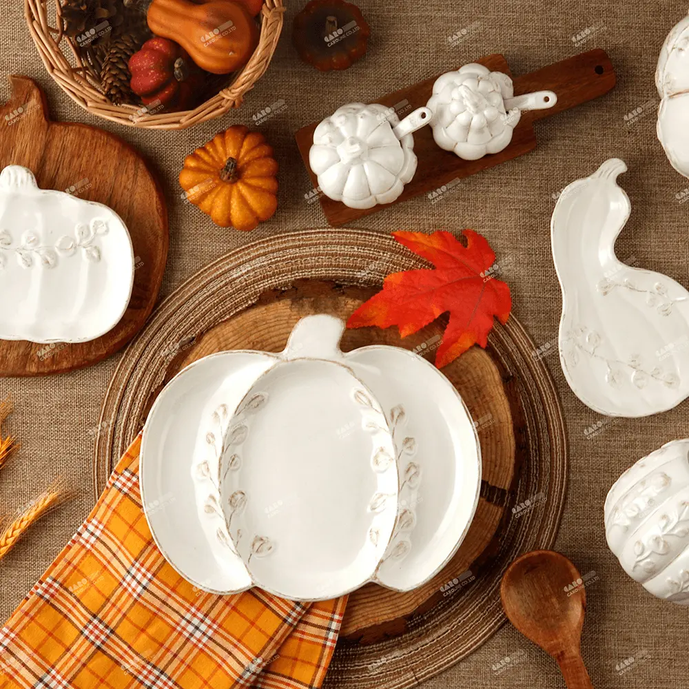 Kunden spezifisches 3D-Kürbisform-Becher-Teller Salz-und Pfefferstreuer-Geschirrset für Herbst und Herbst