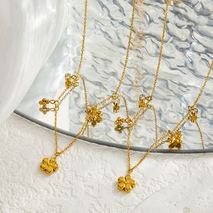 Collier personnalisé avec logo, en acier inoxydable plaqué or 18 carats, résistant à l'eau et inaltérable, petit collier marguerite pour femme - Product Image 4