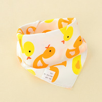 100% coton bébé bavoirs Double couche serviette triangulaire avec fermeture à bouton dessin animé imprimé nouveau-né enfants bavoirs