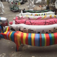 Venta al por mayor de fábrica: Escultura de cerdo de resina de alta calidad para decoración del hogar, para banco, 70 cm de longitud, superficie pulida, personalizable.