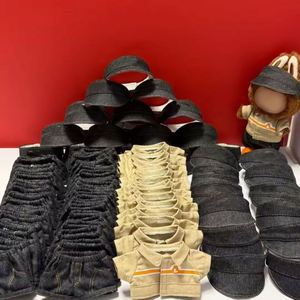 XINGYI Nueva Generación de Muñecas Labuibui de PVC Macaron con Abrigo, Cómodas para Cambiar de Postura (De Pie a Sentado), Sombrero de Plástico Moderno, Diseño de Dibujos Animados - Product Image 6