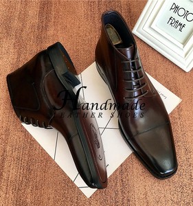 Zapatos formales de negocios de cuero genuino a la moda, botas cortas británicas modernas, botas de cuero vacuno atadas a mano. - Product Image 6