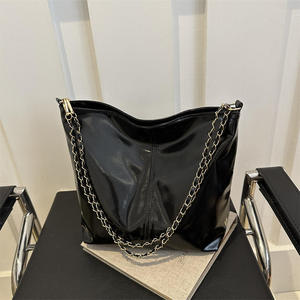 Sac à bandoulière pour femme, style vintage, grande capacité, doublure en polyester, fermeture éclair, portable, chaîne, tendance. - Product Image 2