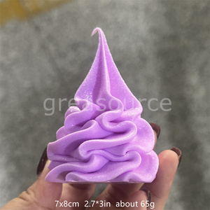 ไอศกรีมนุ่มรสฮันนี่สโนว์ หอมกลิ่นนมละลายละมุน ขนาด 7 ซม. แบบแบน รูปทรงพลาสติกสีม่วงลายวน ทำด้วยมือ - Product Image 2