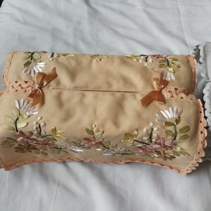 Housse de boîte à mouchoirs en dentelle crochetée à fleurs en ruban de soie brodé à la main, joli <span class=keywords><strong>design</strong></span> en bambou - Product Image 6