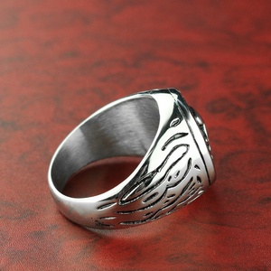 Zoryn virtus junxit mors Non separabit ผู้ชายสไตล์พังก์ชุบทอง18K แหวนสแตนเลสตัวอักษรทันสมัย - Product Image 3