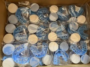 Moule <span class=keywords><strong>Grillz</strong></span> personnalisé Mastic Silicone Matériaux Plateaux Kit Dents Impression Silicone - Product Image 4