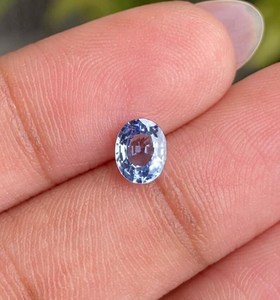 0.79 กะรัต 6.2 x 4.9 มม. |   ไพลินธรรมชาติ |   ไพลินแบบเม็ดเดี่ยว |   รูปทรงวงรี |   ไพลินเขียว - Product Image 6