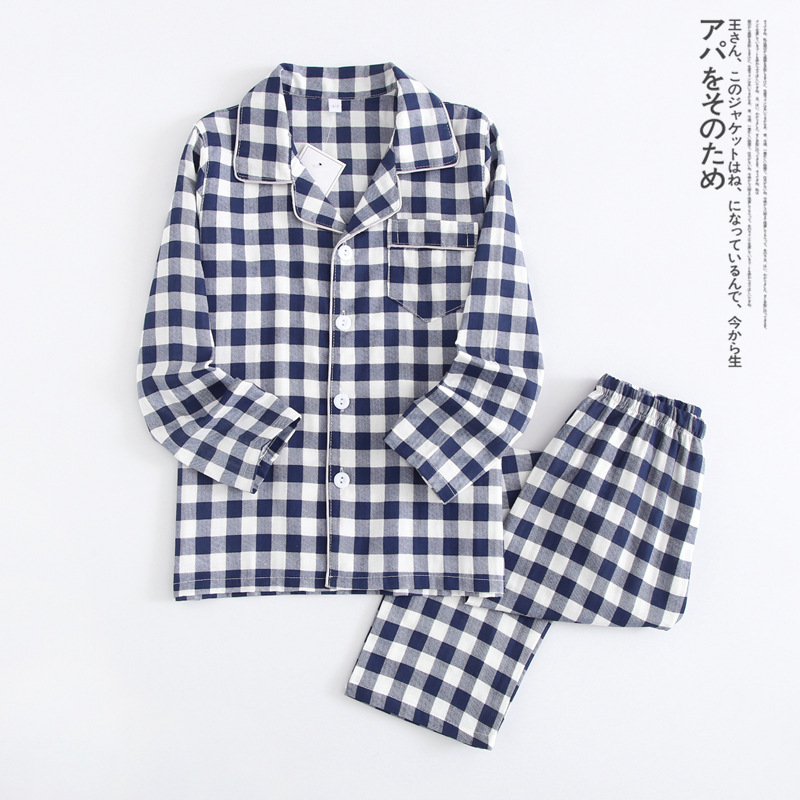 Stile da uomo a quadri blu navy