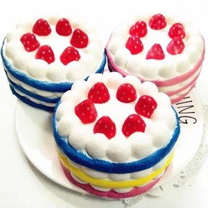 ของเล่นบีบสควิชชี่รูปเค้กผลไม้น่ารักและโดนัทนุ่มๆ ทำจาก PU - Product Image 4